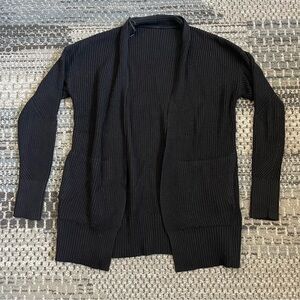 Lululemon Womens Cashlu Cardigan in Black, No Size Tags (See Measurements!)